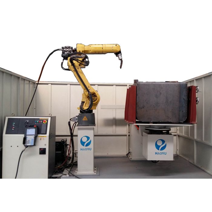 Robotski varilni stroj za rezervoar za gorivo Robot Welding Machine for Fuel Tank